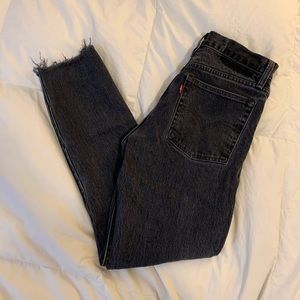 COPY - Levi’s wedgie fit jeans